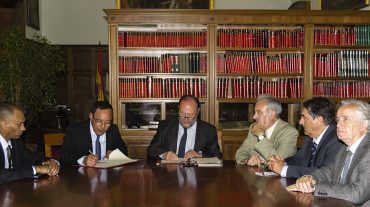 El rector de la UGR firma un convenio con la Facultad de Ciencias de Tetuán