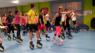 Las Gabias oferta a sus vecinos clases de un nuevo deporte llamado ‘Kangoo Jumps’, único en Granada