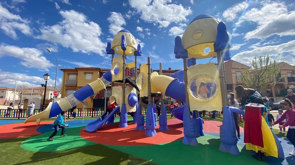 Aunor presenta su nueva gama de parques infantiles de exterior
