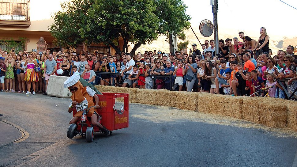 Cenes de la Vega recupera la Carrera de Autos Locos para sus fiestas de  agosto - Ahora Granada